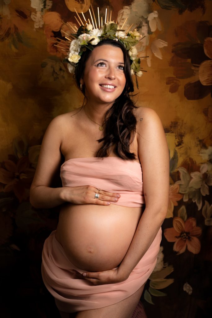 Une femme enceinte rayonnante